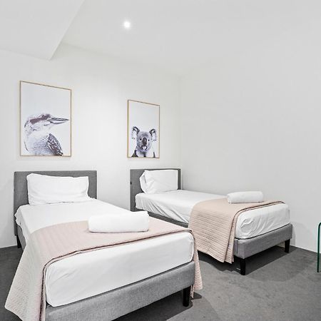 Appartamento Circle On Cavill - Hosted By Coastal Letting Gold Coast Esterno foto
